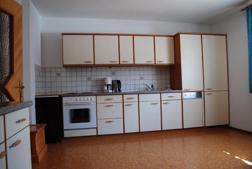 Apartment Maierhof Flirsch Ruang foto